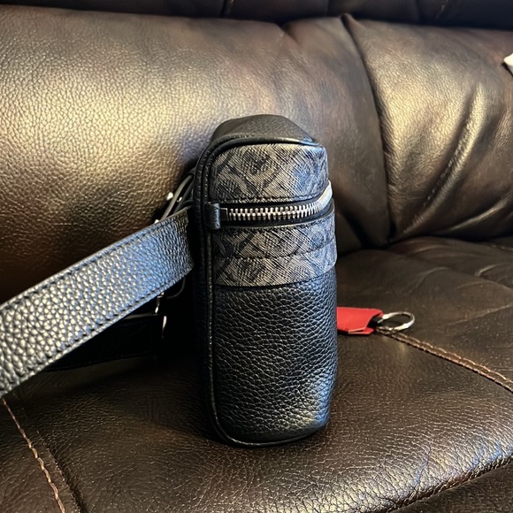 Salvatore Ferragamo unisex Gancini print logo monogram sling belt bag NEW - Picture 5 of 12